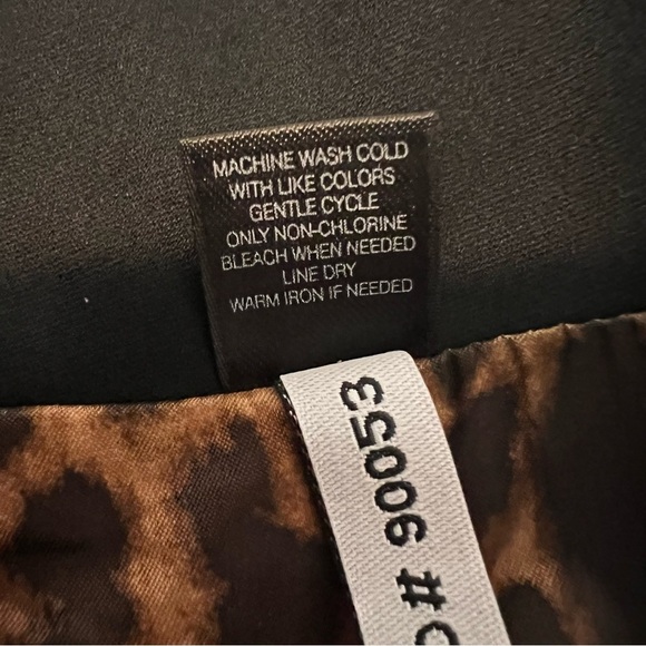 Express Elegant Black Pencil Skirt - Picture 10 of 10